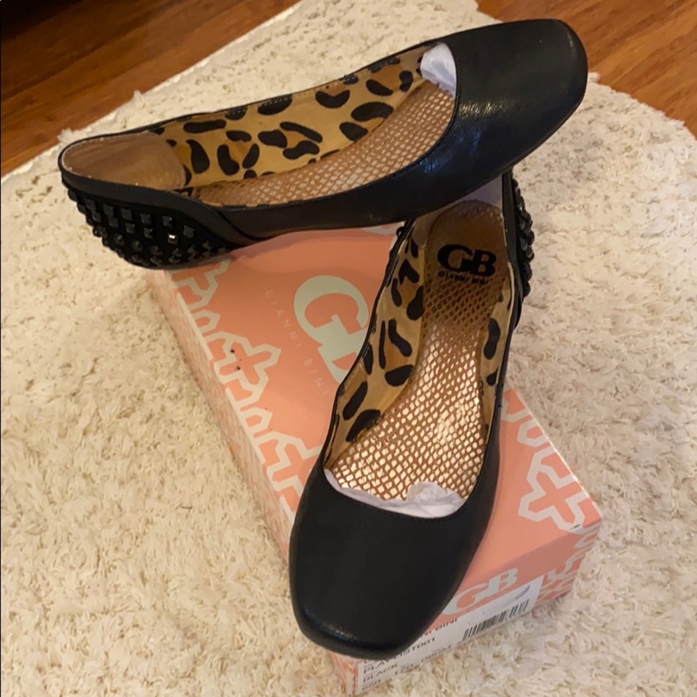 Gianna Bini Black Leather Flats
